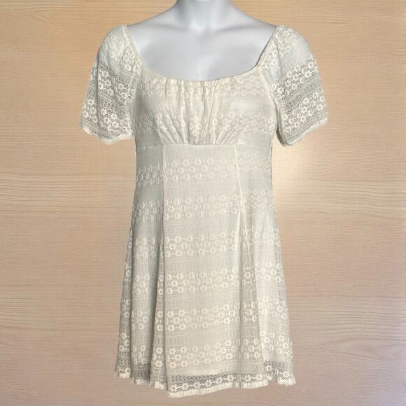 As U Wish Smocked Back Lace Dress Juniors XL Short Sleeve Ivory Summer Party NWT - Picture 2 of 11